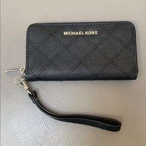 Michael Kors Wristlet/Wallet